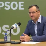 Domínguez afirma que el PSOE puede resolver el transporte y comercio en Axarquía