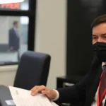 Ministra de Transportes analizará restitución de rótulos en Iznate