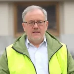 Pino solicita al Ayuntamiento de Vélez la retirada de maceteros