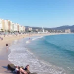 Salas informa sobre la movilización de arena para playas de Málaga