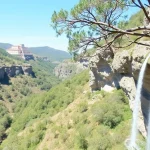 Senderismo en Frigiliana: Rutas y Experiencias Naturales